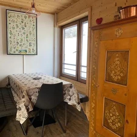 Renove 3 Pieces Au Centre De Avec Balcon Et Garage - Fr-1-459-40 *
